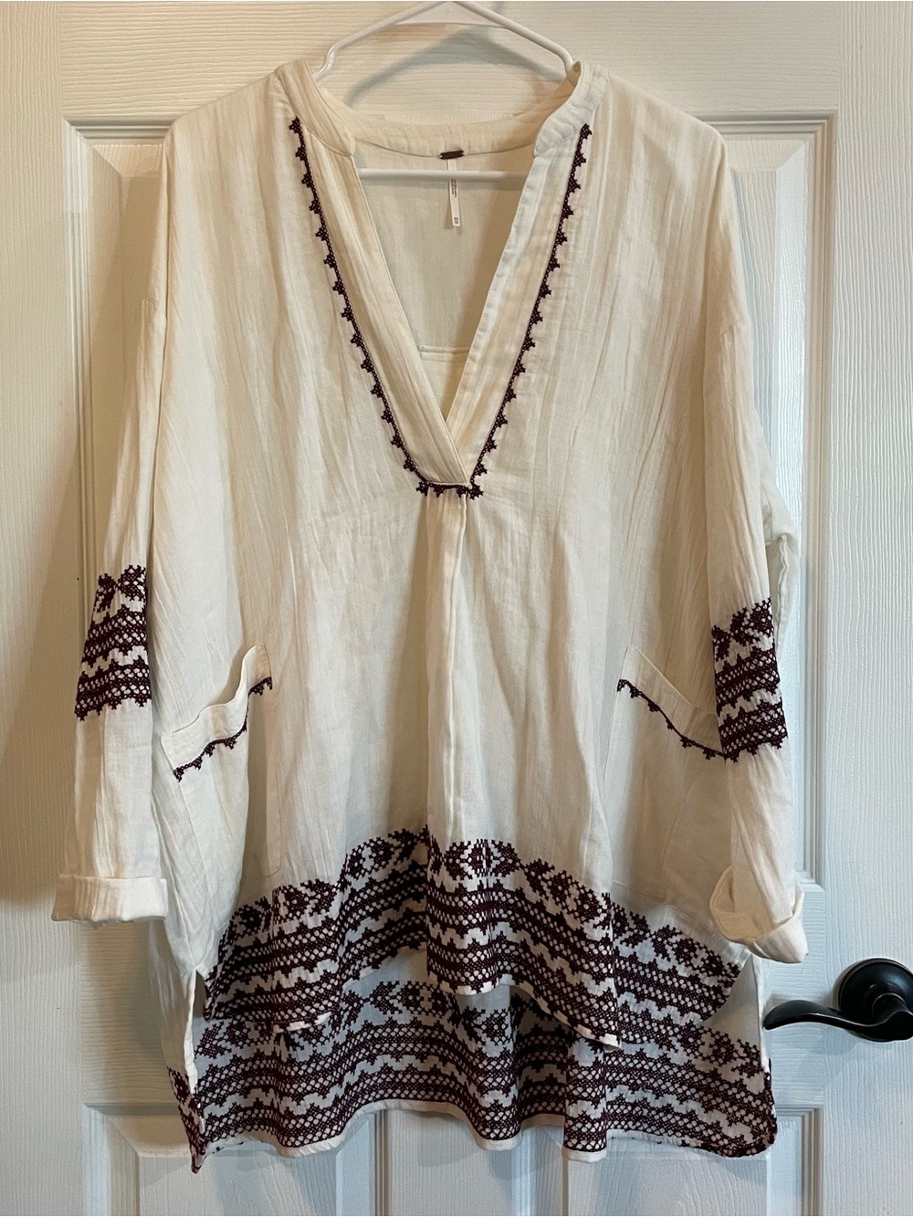 Free People White Cotton Embroidered Tunic Top XS Oversized Boho Long Sleeve